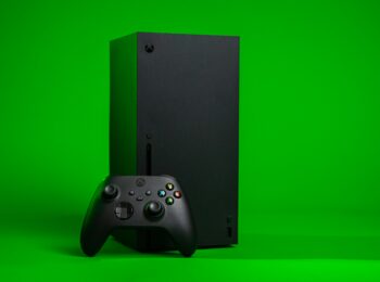 Microsoft travaille sur le portage de ses jeux Xbox sur PS.
